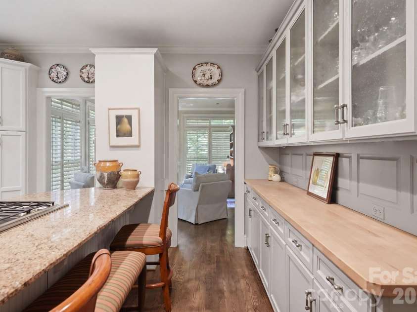 4145 Moorland Drive, Charlotte, NC 28226.  MLS# CAR4370757, YatesRealty ID 20327. Kitchen 