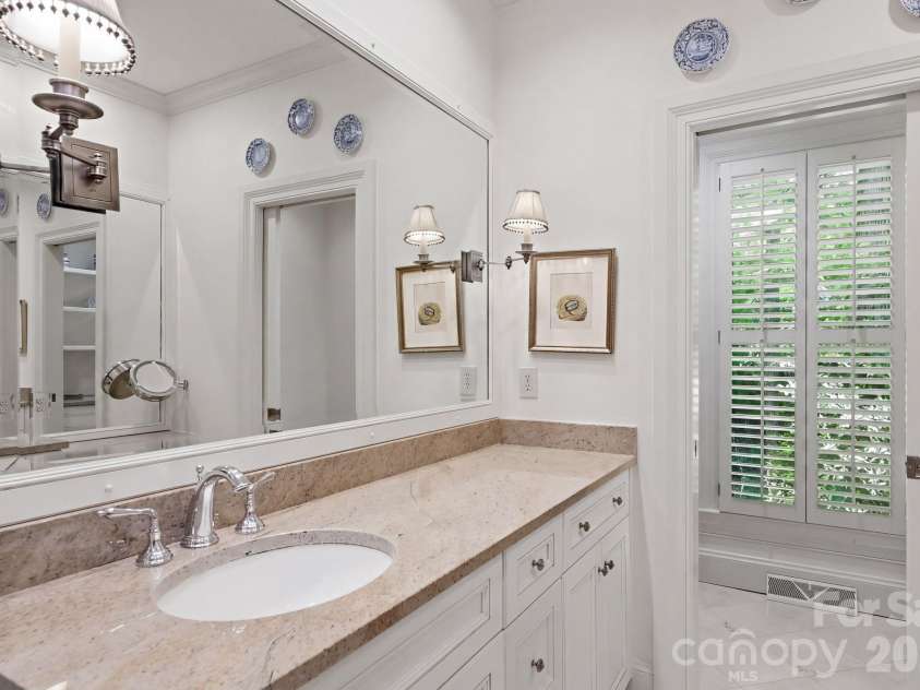 4145 Moorland Drive, Charlotte, NC 28226.  MLS# CAR4370757, YatesRealty ID 20327. Primary Bathroom 