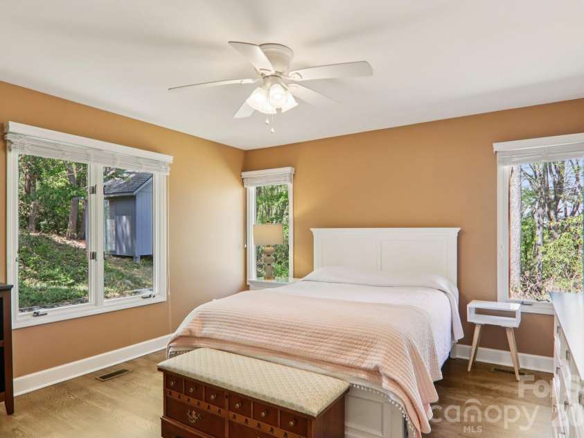 817 Greenwood Drive, Hendersonville, NC 28791.  MLS# CAR4371920, YatesRealty ID 20328. Second bedroom