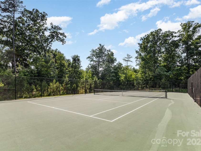 4005 Capullo Court, Matthews, NC 28104.  MLS# CAR4267499, YatesRealty ID 20329. 