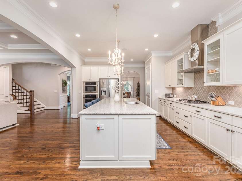 4005 Capullo Court, Matthews, NC 28104.  MLS# CAR4267499, YatesRealty ID 20329. 