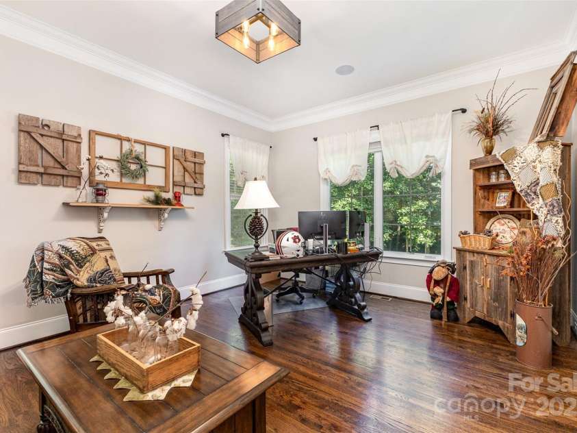 4005 Capullo Court, Matthews, NC 28104.  MLS# CAR4267499, YatesRealty ID 20329. 