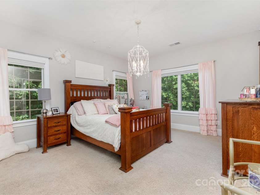 4005 Capullo Court, Matthews, NC 28104.  MLS# CAR4267499, YatesRealty ID 20329. 