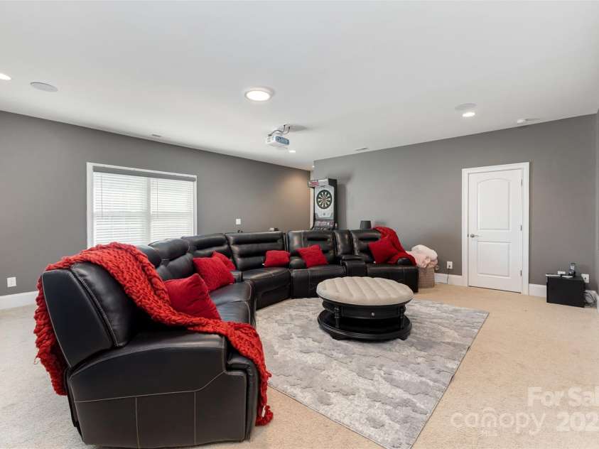 4005 Capullo Court, Matthews, NC 28104.  MLS# CAR4267499, YatesRealty ID 20329. 