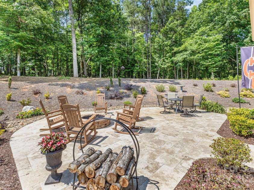 4005 Capullo Court, Matthews, NC 28104.  MLS# CAR4267499, YatesRealty ID 20329. 