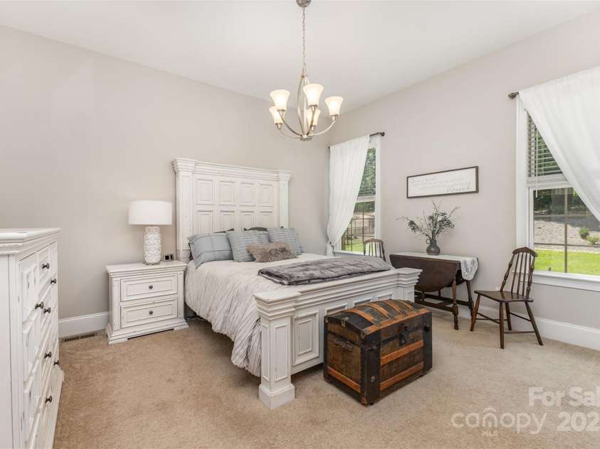 4005 Capullo Court, Matthews, NC 28104.  MLS# CAR4267499, YatesRealty ID 20329. Main Floor BR