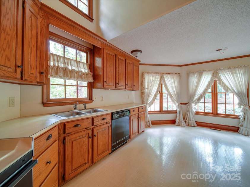 2721 Tara Drive, Monroe, NC 28112.  MLS# CAR4251045, YatesRealty ID 20331. 