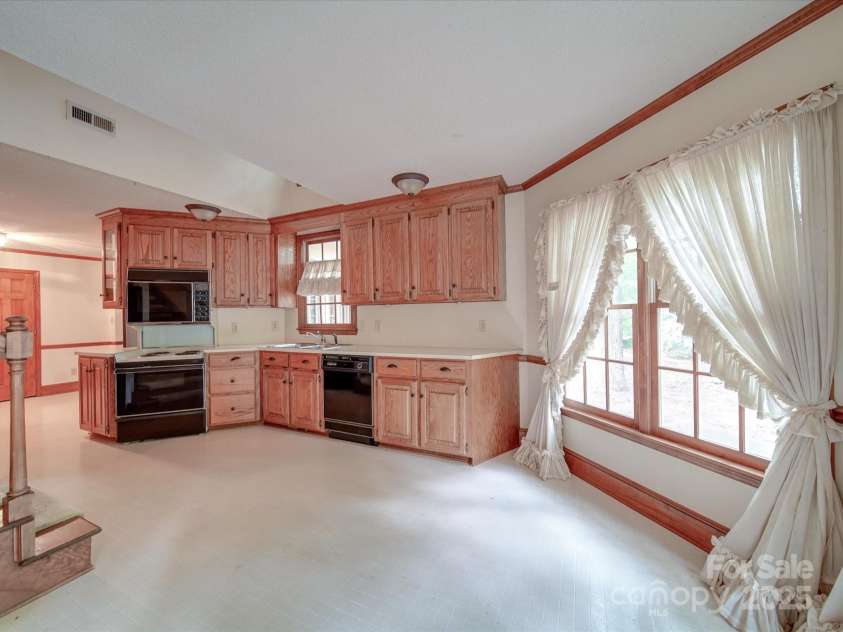 2721 Tara Drive, Monroe, NC 28112.  MLS# CAR4251045, YatesRealty ID 20331. 