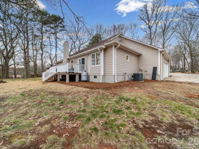 2721 Tara Drive, Monroe, NC 28112.  MLS# CAR4336627, YatesRealty ID 20331. 