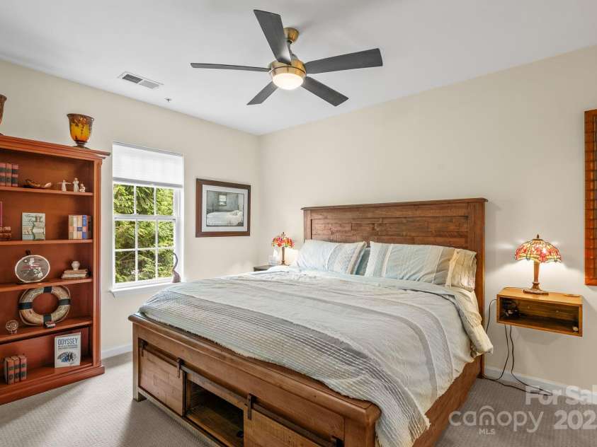 435 Appeldoorn Circle, Asheville, NC 28803.  MLS# CAR4261348, YatesRealty ID 20332. 