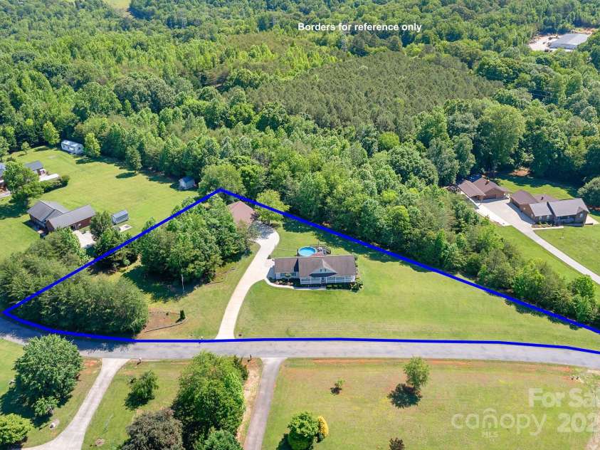 136 Barringer Drive, Statesville, NC 28625.  MLS# CAR4265098, YatesRealty ID 20333. 