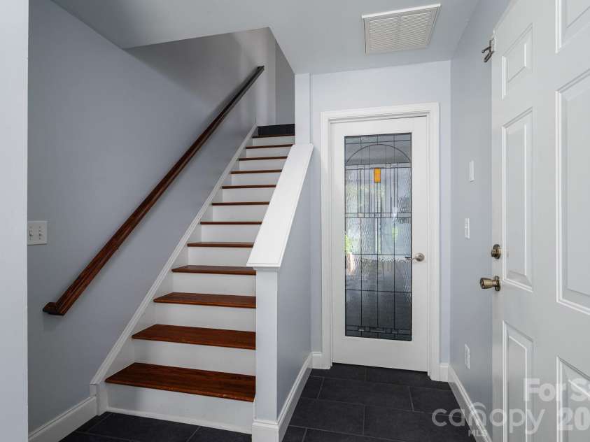 304 Rock Ridge Lane, Mount Holly, NC 28120.  MLS# CAR4375311, YatesRealty ID 20333. 