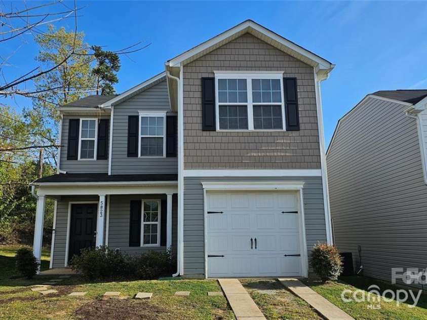 5823 Natick Drive, Charlotte, NC 28214.  MLS# CAR4257135, YatesRealty ID 20334. 5823 Natick Drive