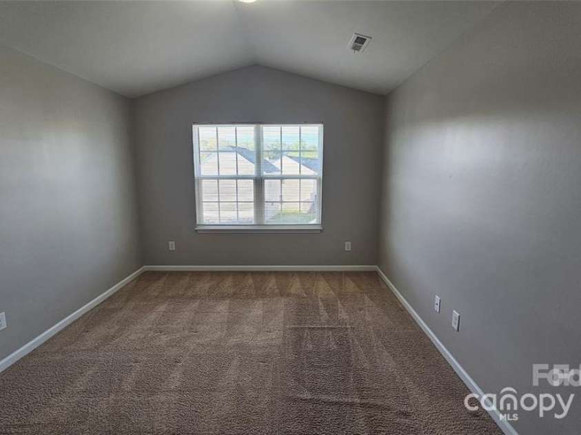 5823 Natick Drive, Charlotte, NC 28214.  MLS# CAR4257135, YatesRealty ID 20334. Primary Bedroom