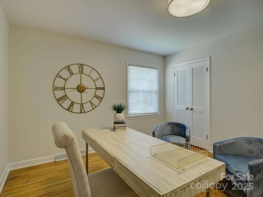 6116 Springhouse Lane, Charlotte, NC 28211.  MLS# CAR4263300, YatesRealty ID 20335. Welcome to 6116 Springhouse Lane!