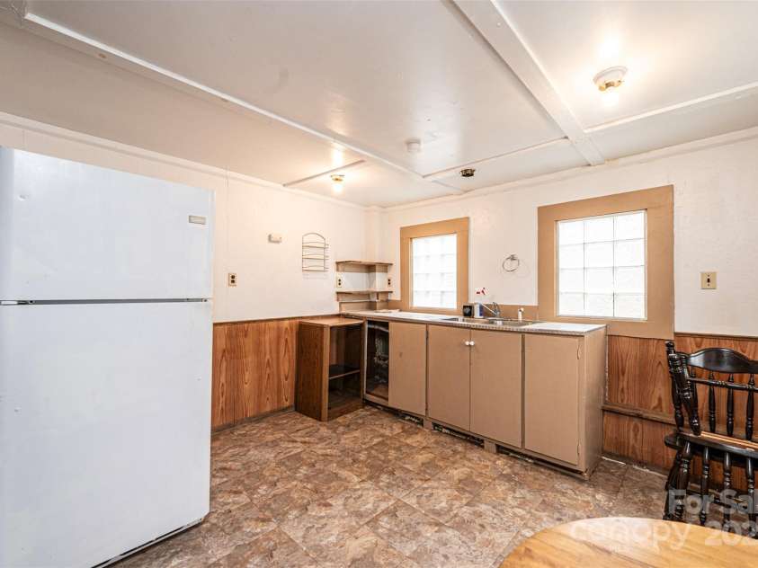 55 Duke Street, Granite Falls, NC 28645.  MLS# CAR4223917, YatesRealty ID 20336. Garage