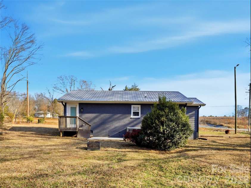7172 Old Plank Road, Stanley, NC 28164.  MLS# CAR4332507, YatesRealty ID 20336. 
