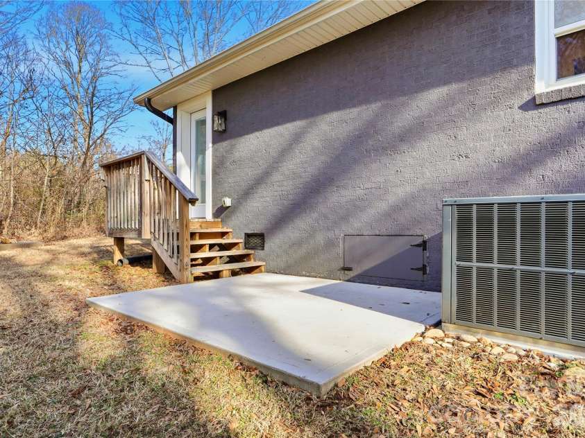 7172 Old Plank Road, Stanley, NC 28164.  MLS# CAR4332507, YatesRealty ID 20336. 