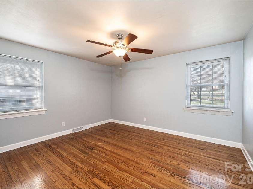 1425 5th Street, Hickory, NC 28601.  MLS# CAR4351835, YatesRealty ID 20337. Bedroom 2