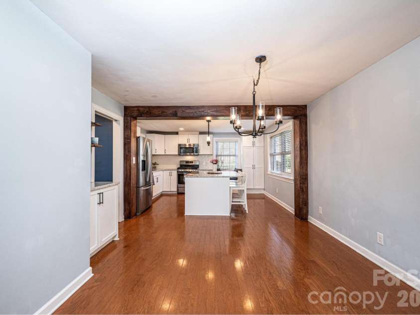 1425 5th Street, Hickory, NC 28601.  MLS# CAR4351835, YatesRealty ID 20337. Dining Area