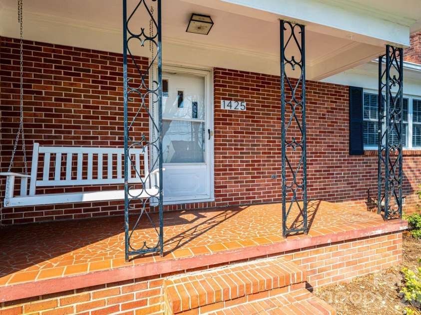 1425 5th Street, Hickory, NC 28601.  MLS# CAR4351835, YatesRealty ID 20337. Front Porch