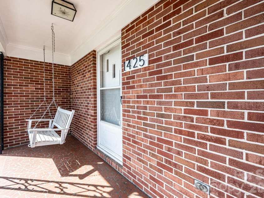 1425 5th Street, Hickory, NC 28601.  MLS# CAR4351835, YatesRealty ID 20337. Front Porch