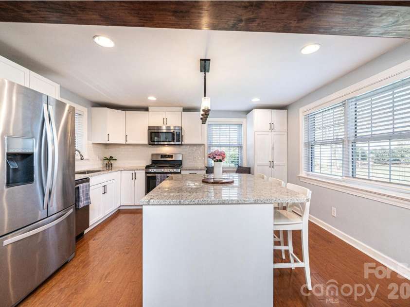 1425 5th Street, Hickory, NC 28601.  MLS# CAR4351835, YatesRealty ID 20337. Kitchen