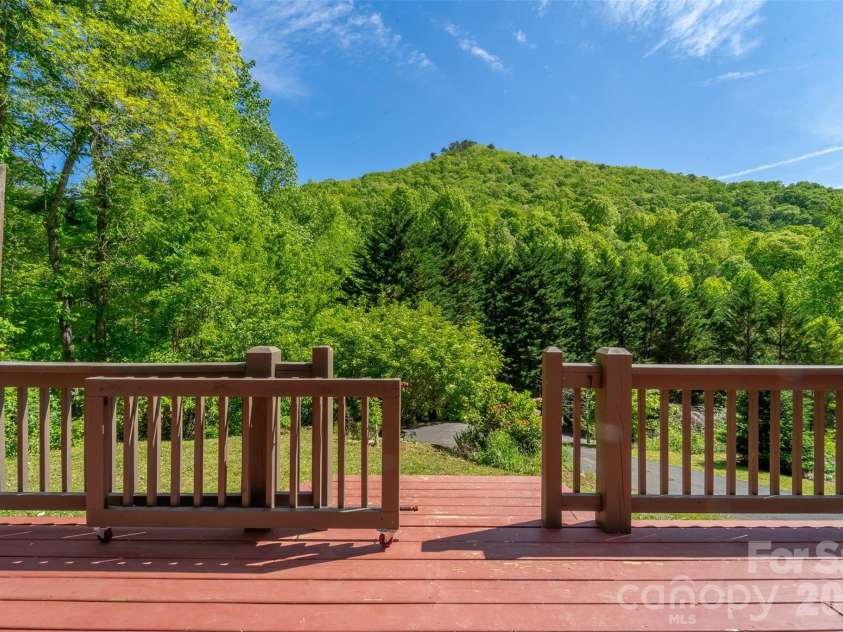 110 Wyoming Drive, Sylva, NC 28779.  MLS# CAR4378361, YatesRealty ID 20338. Front porch views