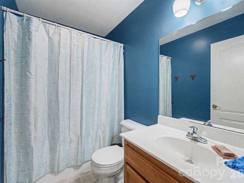 110 Wyoming Drive, Sylva, NC 28779.  MLS# CAR4378361, YatesRealty ID 20338. Lower level full bath