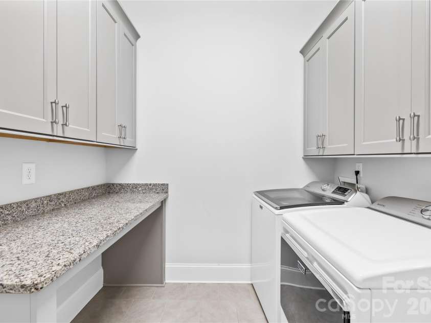 124 Sisters Cove Court, Mooresville, NC 28117.  MLS# CAR4341095, YatesRealty ID 2034. 