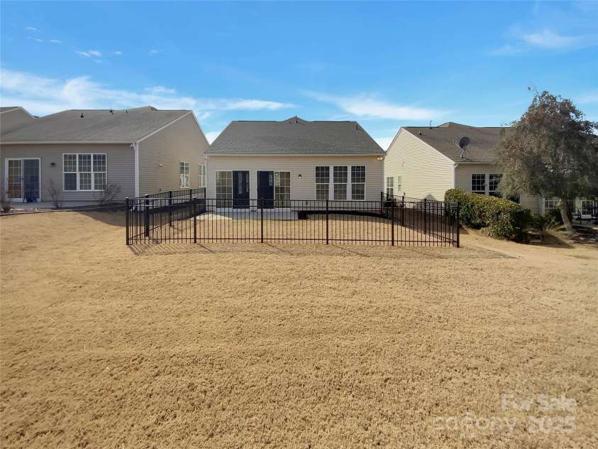 20028 Dovekie Lane, Fort Mill, SC 29707.  MLS# CAR4238993, YatesRealty ID 20340. 