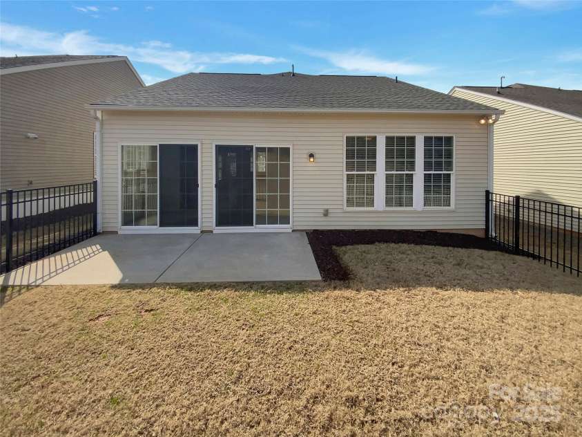 20028 Dovekie Lane, Fort Mill, SC 29707.  MLS# CAR4238993, YatesRealty ID 20340. 