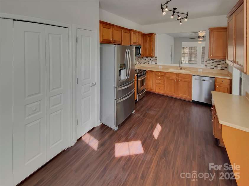 20028 Dovekie Lane, Fort Mill, SC 29707.  MLS# CAR4238993, YatesRealty ID 20340. 