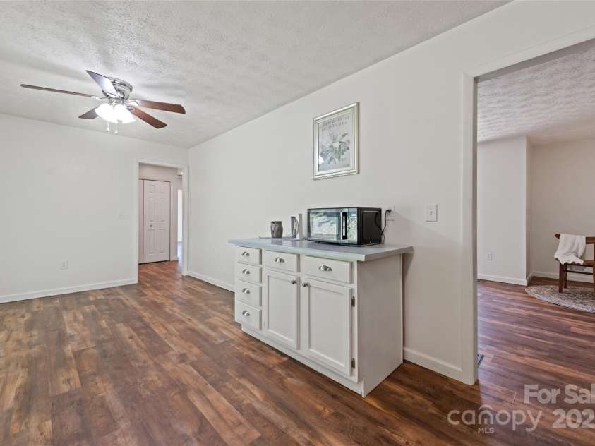 40 Autumn Street, Canton, NC 28716.  MLS# CAR4268186, YatesRealty ID 20341. 