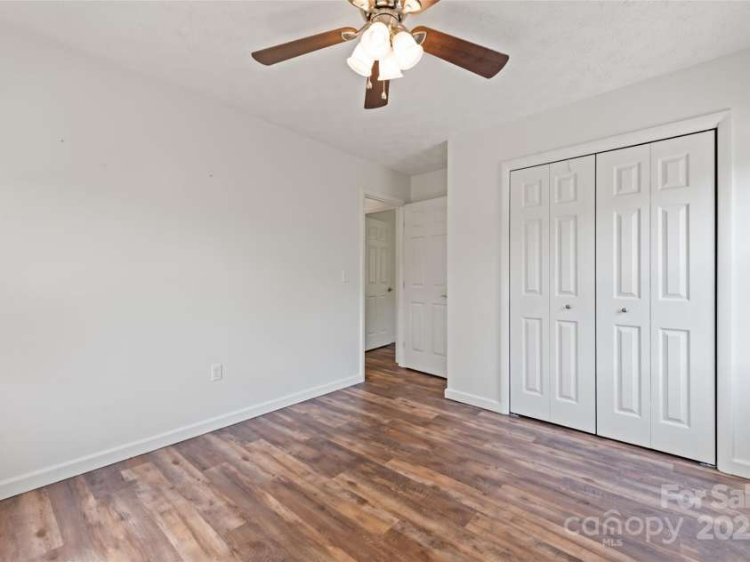 40 Autumn Street, Canton, NC 28716.  MLS# CAR4268186, YatesRealty ID 20341. 