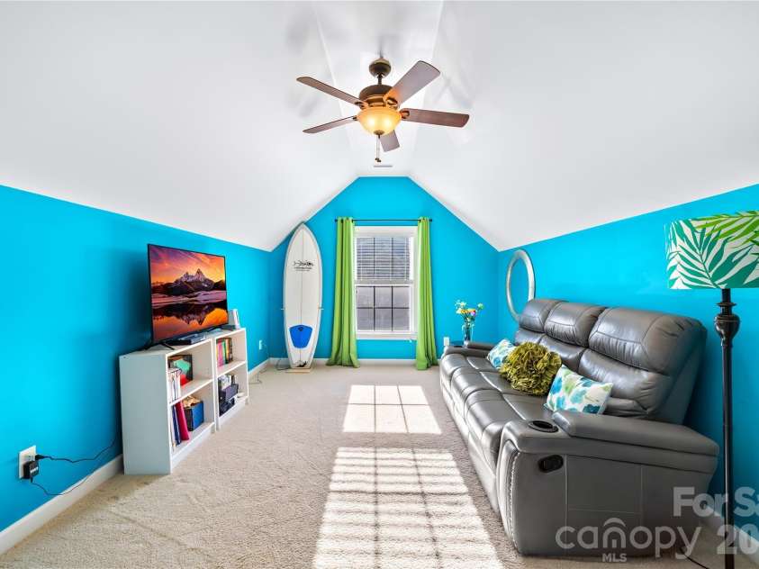8416 Fairgreen Avenue, Waxhaw, NC 28173.  MLS# CAR4367125, YatesRealty ID 20341. Flex space off bonus room