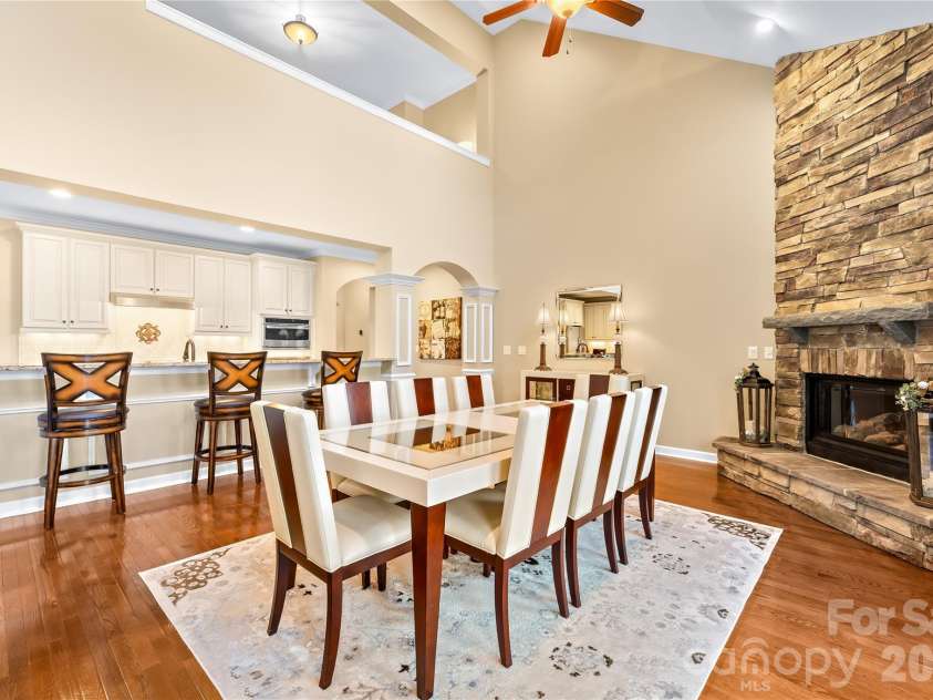 8416 Fairgreen Avenue, Waxhaw, NC 28173.  MLS# CAR4367125, YatesRealty ID 20341. Informal dining area