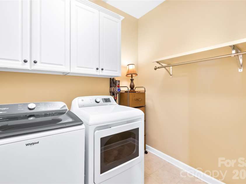 8416 Fairgreen Avenue, Waxhaw, NC 28173.  MLS# CAR4367125, YatesRealty ID 20341. Laundry room off garage entry