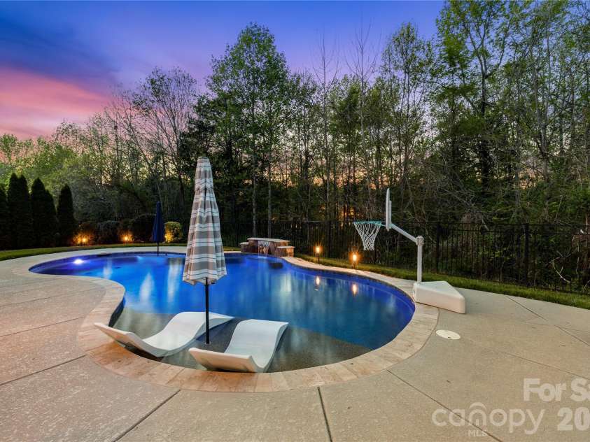 8416 Fairgreen Avenue, Waxhaw, NC 28173.  MLS# CAR4367125, YatesRealty ID 20341. Night view