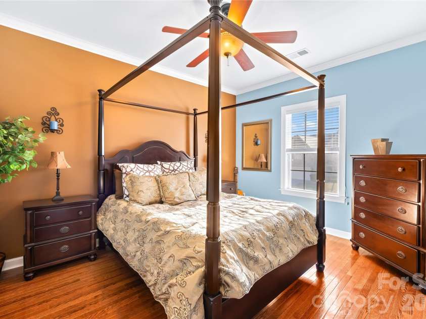 8416 Fairgreen Avenue, Waxhaw, NC 28173.  MLS# CAR4367125, YatesRealty ID 20341. Secondary bedroom with attached full bath