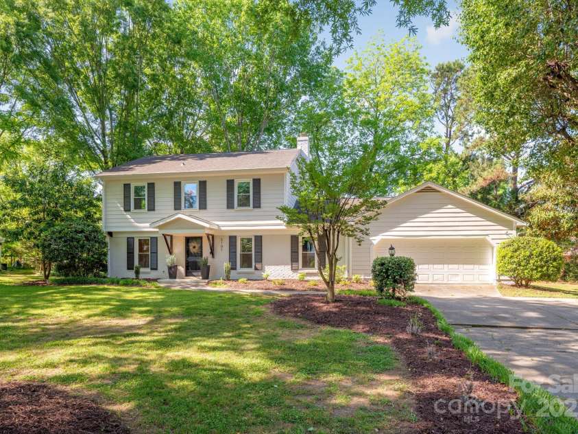 3101 Willowbrae Road, Charlotte, NC 28226.  MLS# CAR4256268, YatesRealty ID 20342. 