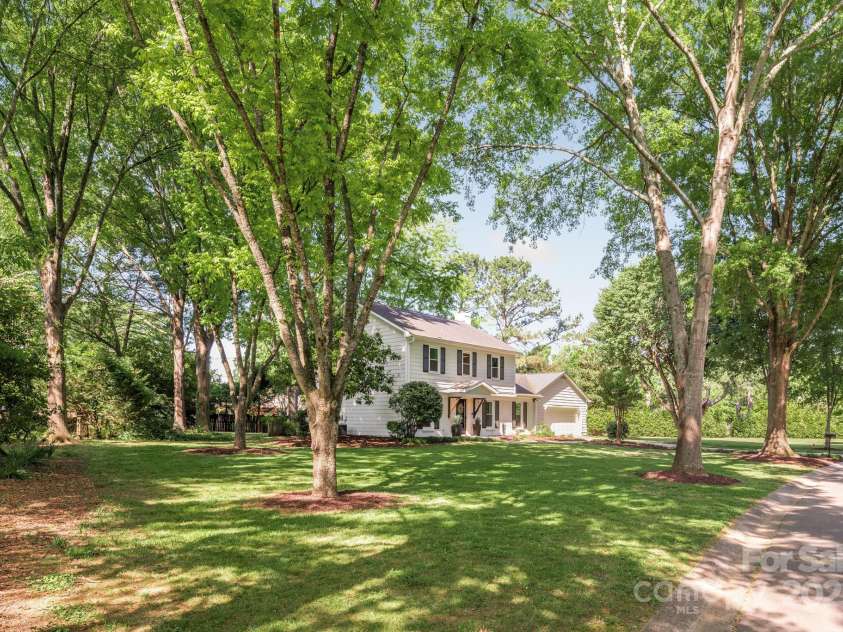 3101 Willowbrae Road, Charlotte, NC 28226.  MLS# CAR4256268, YatesRealty ID 20342. 