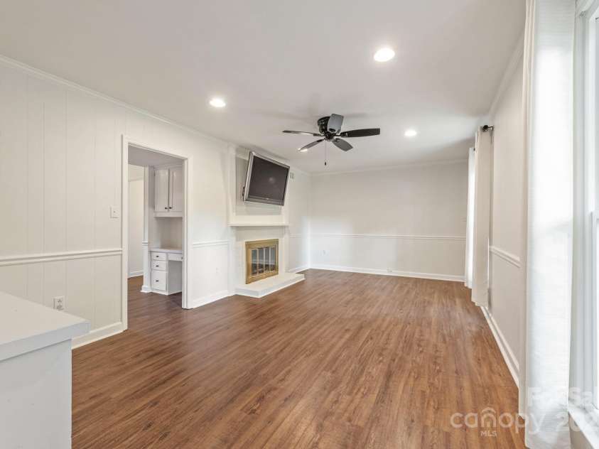 3101 Willowbrae Road, Charlotte, NC 28226.  MLS# CAR4256268, YatesRealty ID 20342. 