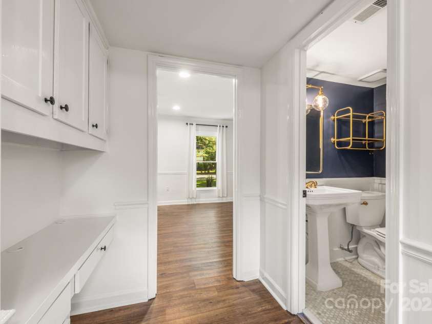 3101 Willowbrae Road, Charlotte, NC 28226.  MLS# CAR4256268, YatesRealty ID 20342. 