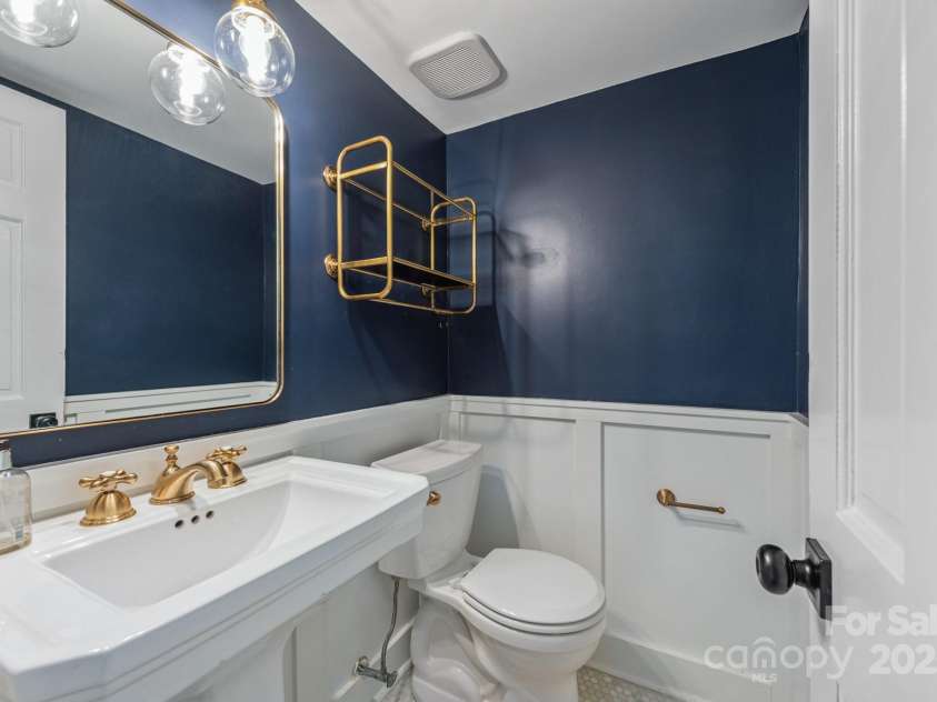 3101 Willowbrae Road, Charlotte, NC 28226.  MLS# CAR4256268, YatesRealty ID 20342. 