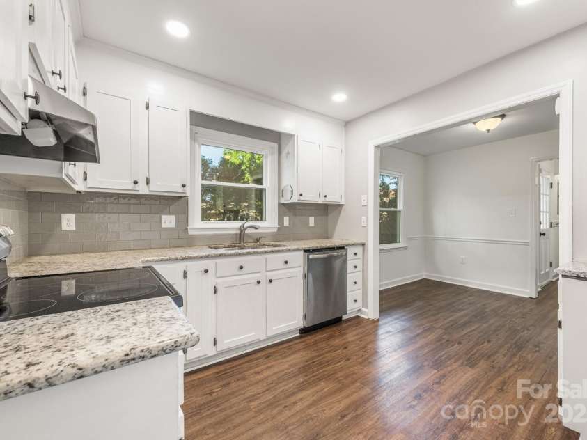 3101 Willowbrae Road, Charlotte, NC 28226.  MLS# CAR4256268, YatesRealty ID 20342. 