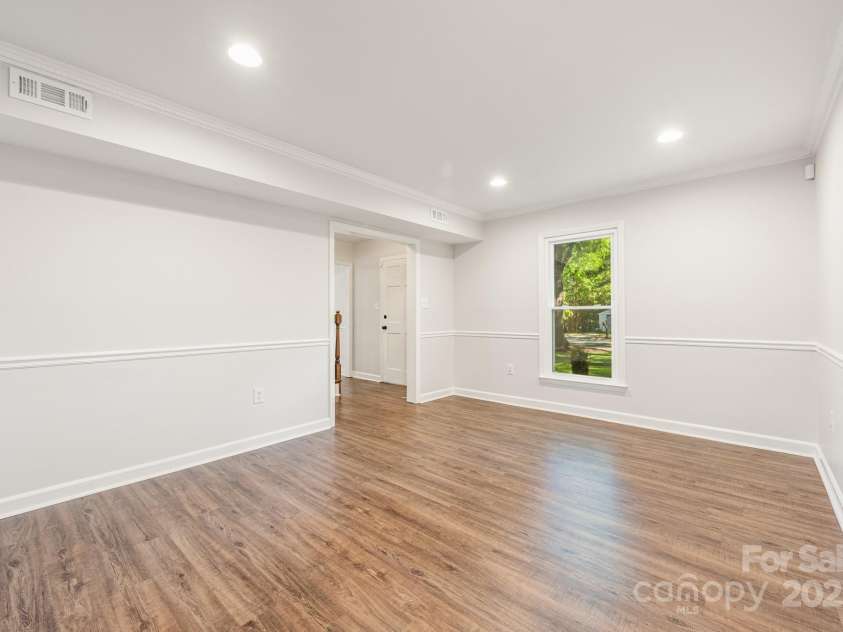 3101 Willowbrae Road, Charlotte, NC 28226.  MLS# CAR4256268, YatesRealty ID 20342. 