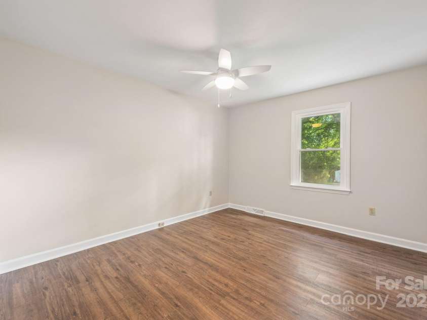 3101 Willowbrae Road, Charlotte, NC 28226.  MLS# CAR4256268, YatesRealty ID 20342. 