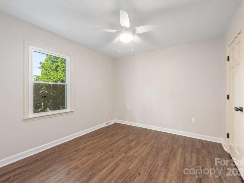 3101 Willowbrae Road, Charlotte, NC 28226.  MLS# CAR4256268, YatesRealty ID 20342. 