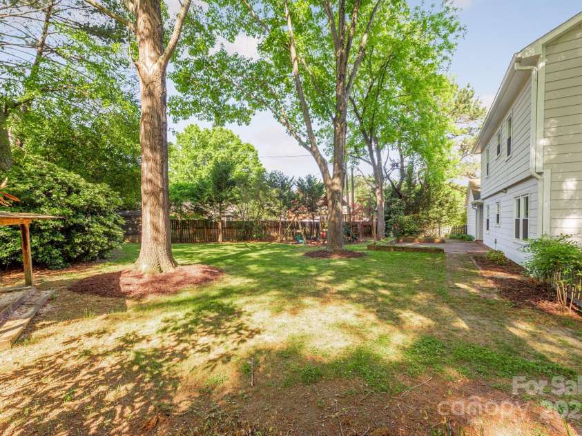 3101 Willowbrae Road, Charlotte, NC 28226.  MLS# CAR4256268, YatesRealty ID 20342. 